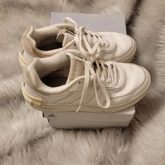 ADIDAS Postmove Basketball Runners - Picture 6 of 15